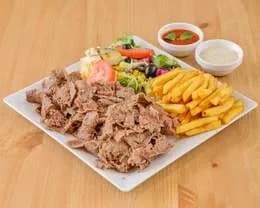 Big Kebab na talerzu