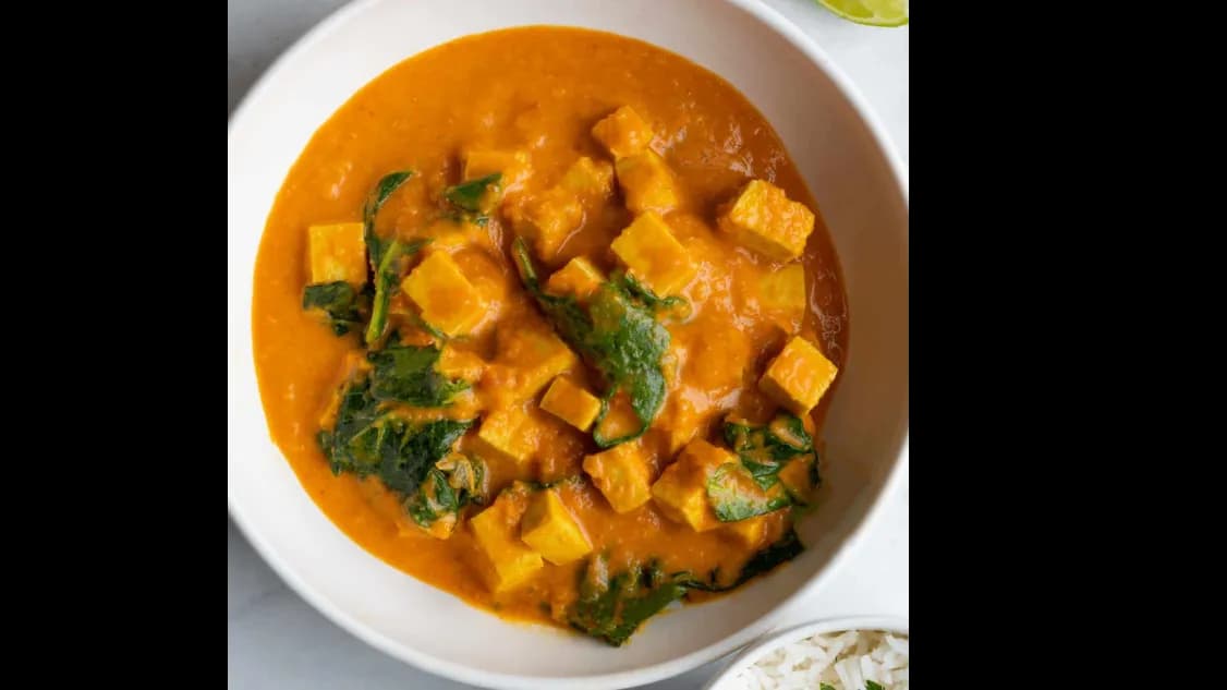 Special tofu curry (vegan)