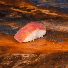 Nigiri tuńczyk