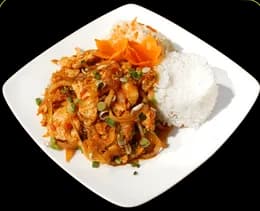 Kurczak z cebulą na ostro