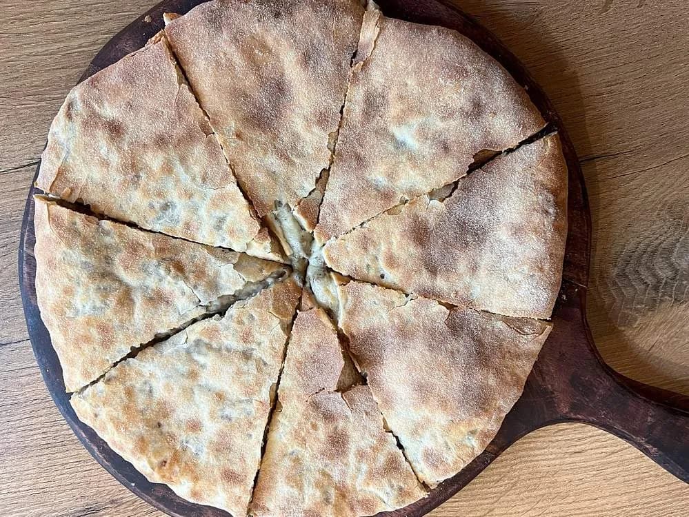 CHACZAPURI Z GRZYBAMI I Z KURCZAKIEM (550g)