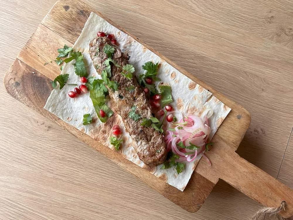 KEBAB JAGNIĘCY Z SEREM (200g)