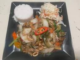 Owoce morza z warzywami