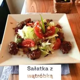 Mix sałat z wątróbką w sosie malinowym