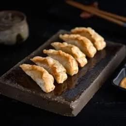 Gyoza dumplings with vegetables 7szt
