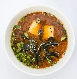 Zupa Miso łosoś