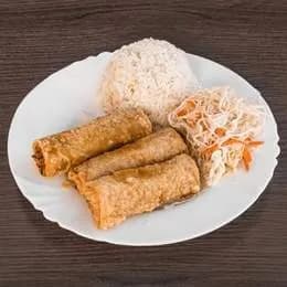 Sajgonki z ryżem i surówką 3szt