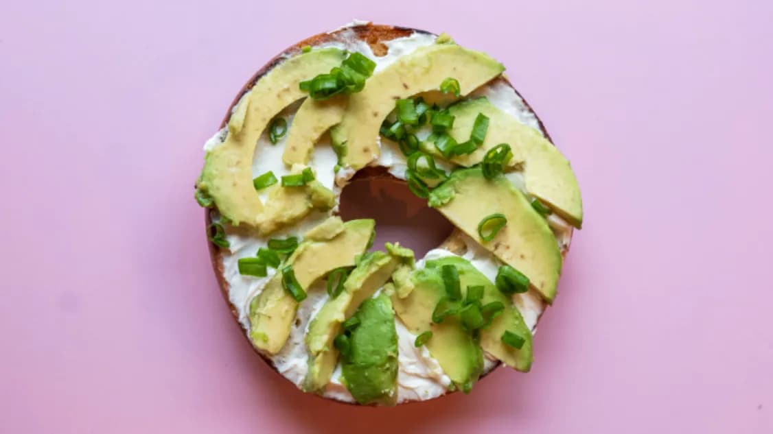 Bagel Avocado & Cream Cheese