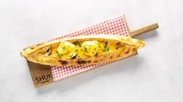 Pide z jajkiem poche