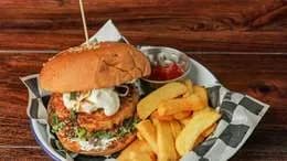 Izraelski latkes burger