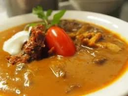 Boeuf Stroganoff z polędwicy wołowej