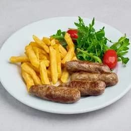 Ćevapczići, frytki, surówka