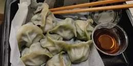 20. Pierogi ze szpinakiem i serem 10szt