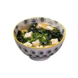 Miso z tofu, wakame, olej gochugaru, czosnek