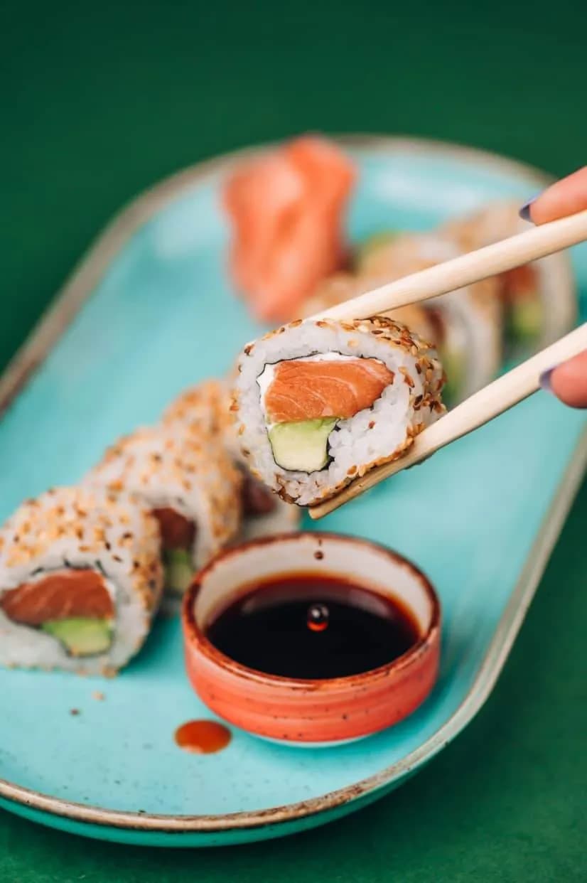 California Maki - Łosoś, serek, awokado