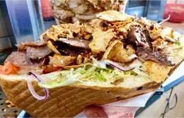 Kebab w bułce z kurczakiem Mega Sułtan