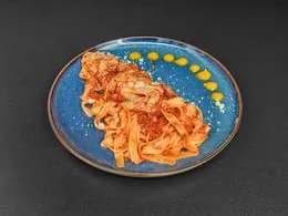 9.Spaghetti bolognese