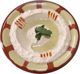 Hummus Klasyczny na talerzu
