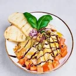 Sałatka z kurczakiem