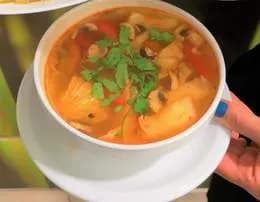 Tom Yum z kurczakiem 0,5l