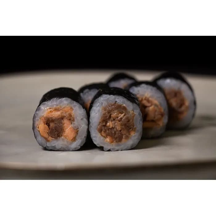 HOSOMAKI Z pieczonym łososiem