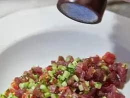 Tatar z tuńczyka