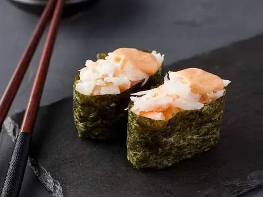 Gunkany z krewetką spicy