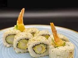 Uramaki z krewetką w tempurze