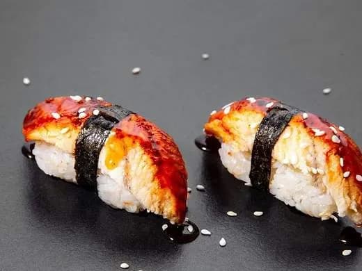 Nigiri z węgorzem