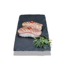 Nigiri Maguro Aburi z tuńczykiem opalanym