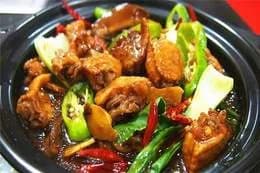 Kurczak w żółtym sosie (Huang Men Ji)