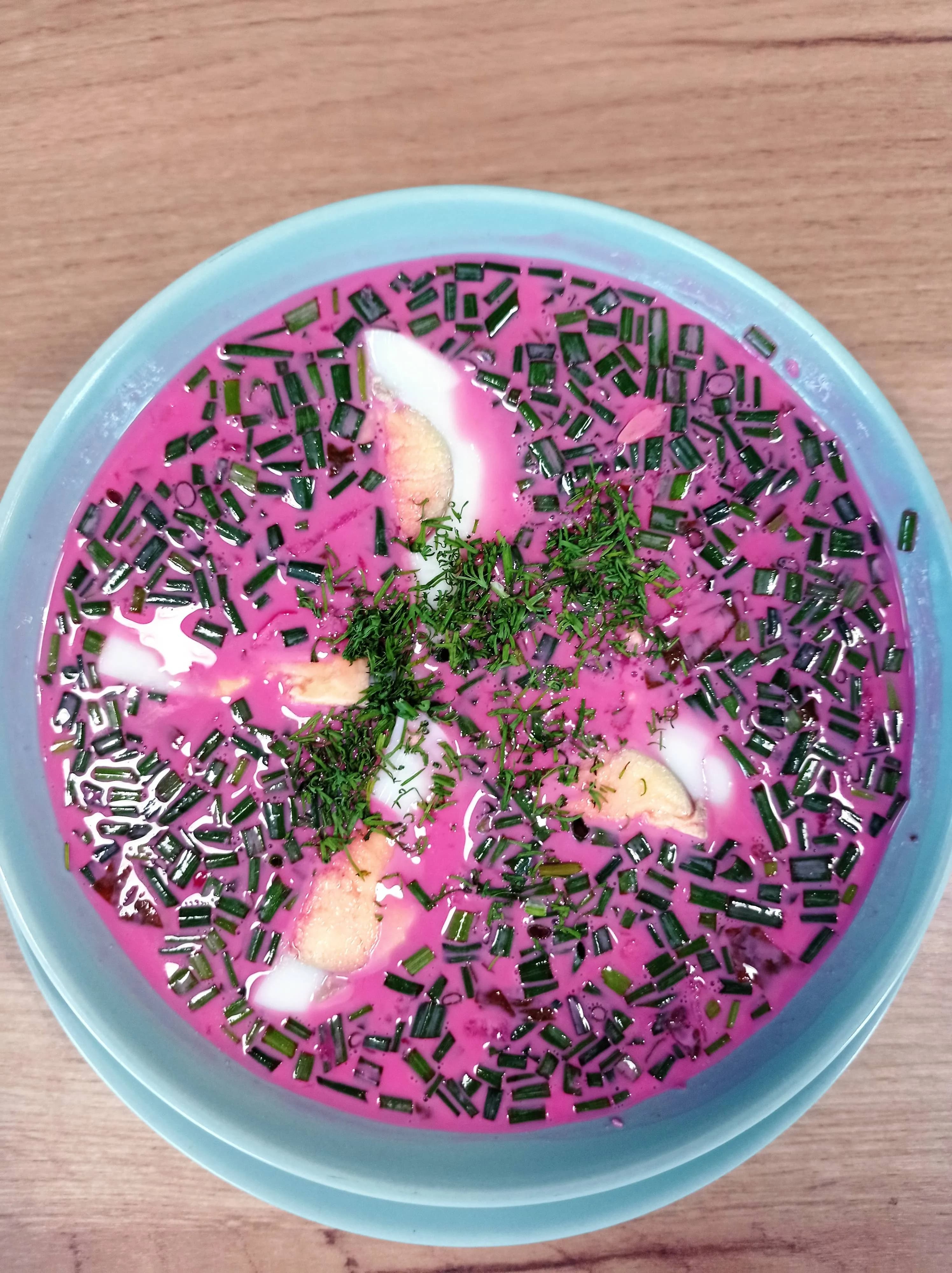 Chłodnik litewski z jajkiem na twardo