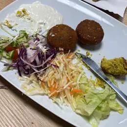 Danie z Falafelem i Hummusem (200g)