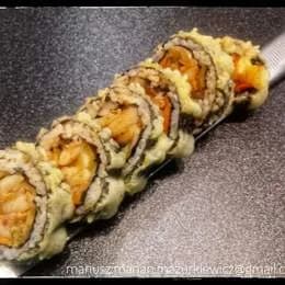 Futomaki z sałatką kim-chi cała rolka w tempurze