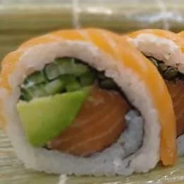 California z łososiem obłożona łososiem