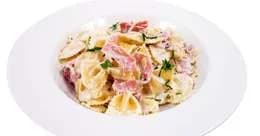 Makaron z szynką i pastą truflową