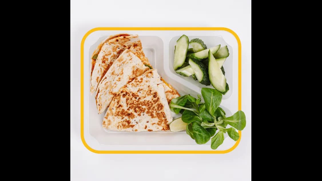 Grillowana quesadilla z indykiem bbq