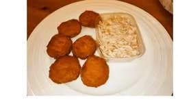 Nuggetsy 6szt plus surówka