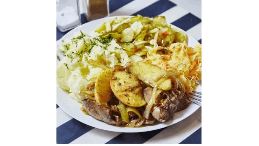 Wątróbka z Cebulką i Jabłkiem