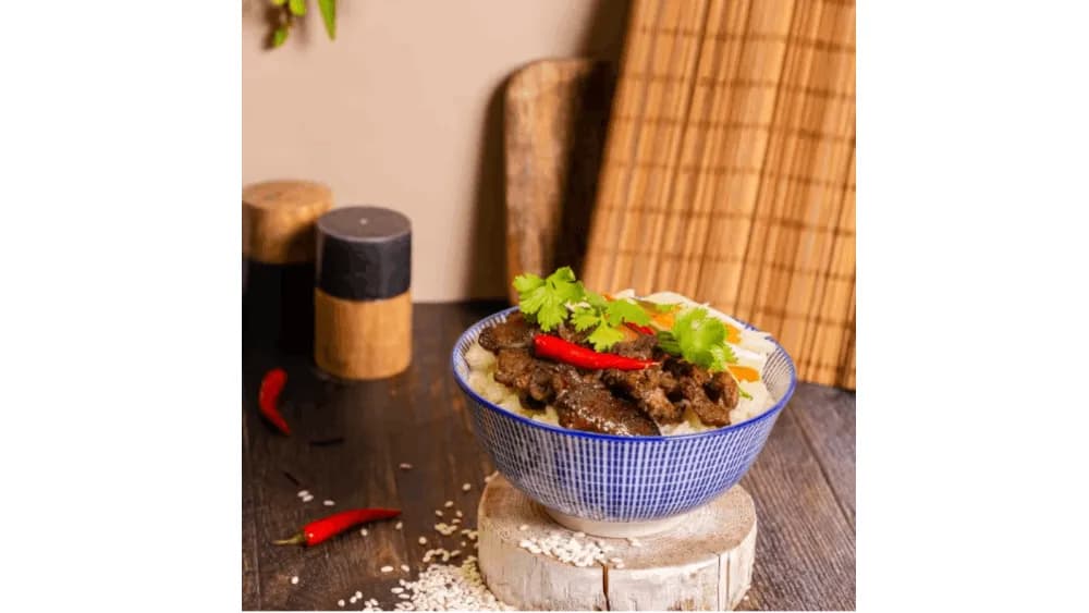 Ryż Kleisty z Grillowaną Wieprzowiną