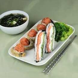 Lunch Sandwich Sake 7 szt. + Zupa Miso Gratis 56 zł