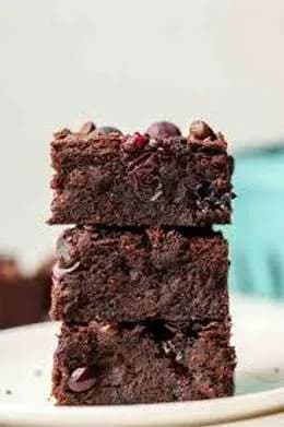 Brownie z owocami sezonowymi