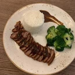 Kaczka w sosie pieprzowym