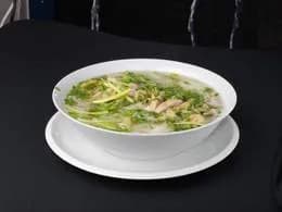 Wietnamska Zupa Pho z kurczakiem (Średnia)