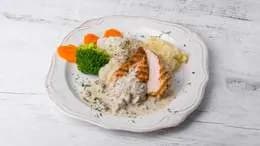 Pierś z kurczaka z sosem kurkowym (specjalność)