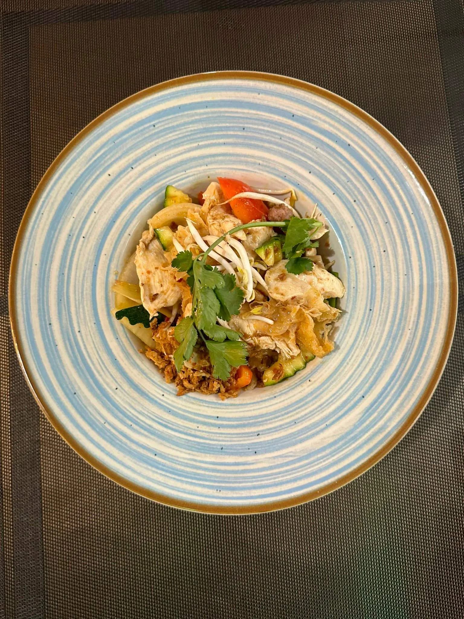 Kurczak smażony z warzywami 300g