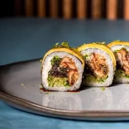 9.Futomaki węgorz w tempurze