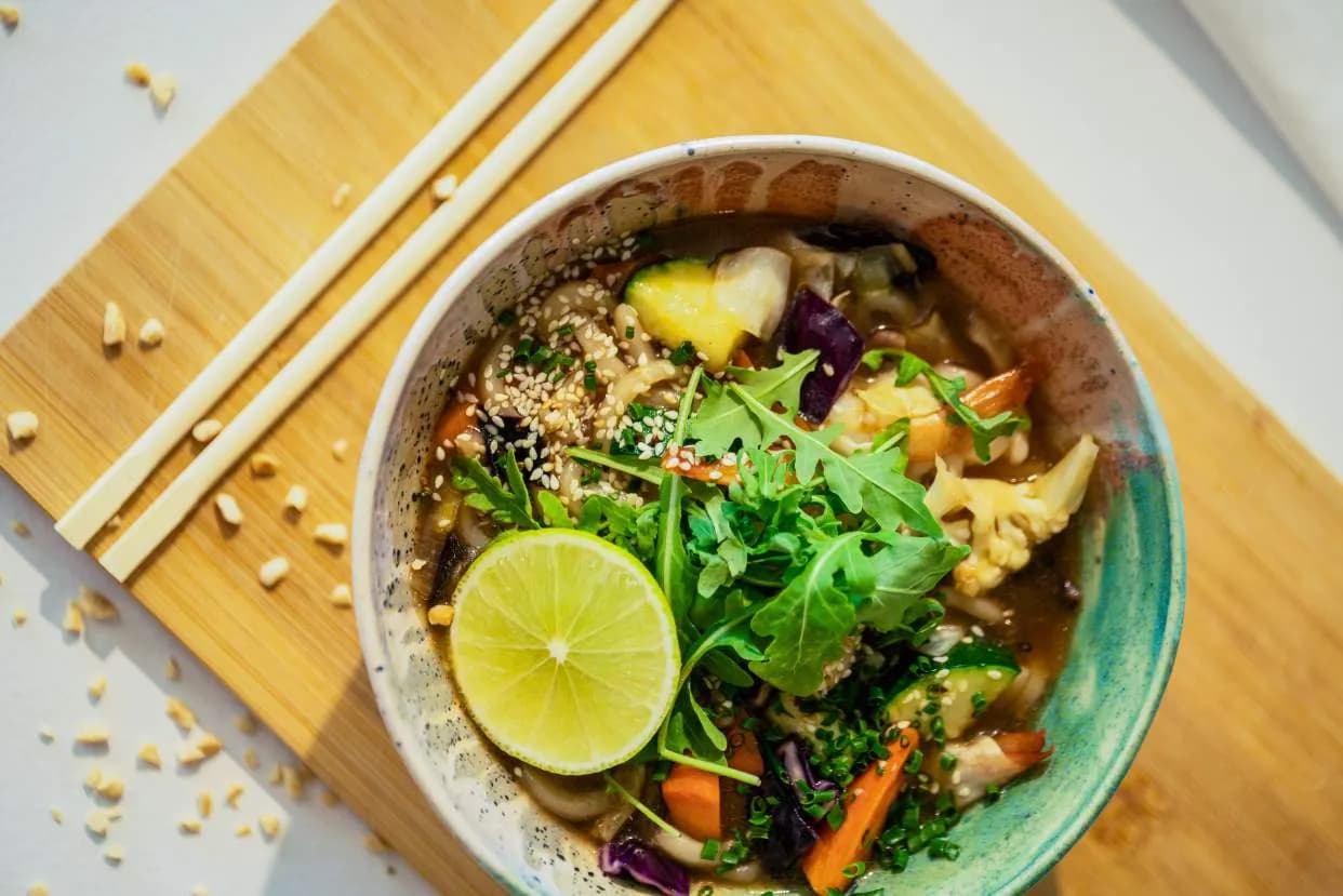 Stir fry udon z krewetkami