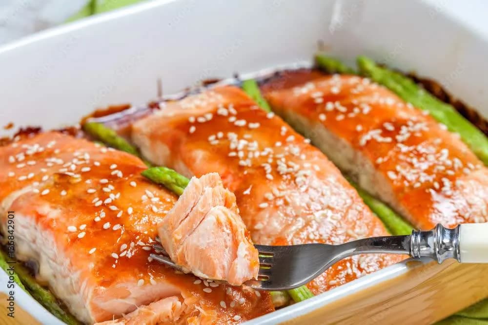 Łosoś w domowym Teriyaki z ryżem i warzywami