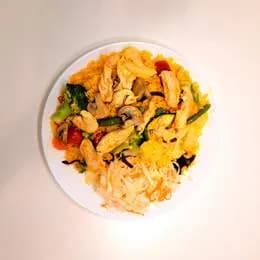 Ryż smażony z kurczakiem